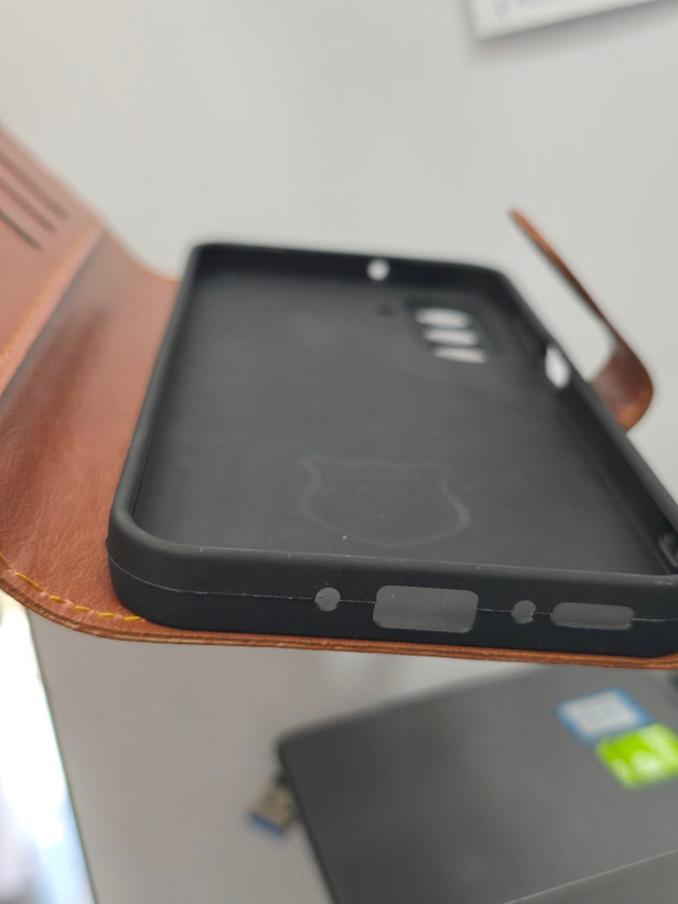 کیف چرمی مگنتی محافظ لنزدار سامسونگ Galaxy A26