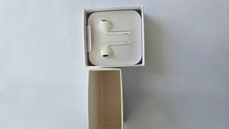 هدفون اپل مدل EarPods با کانکتور لایتنینگ